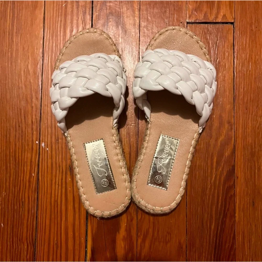 Sandals - Picture 3 of 6